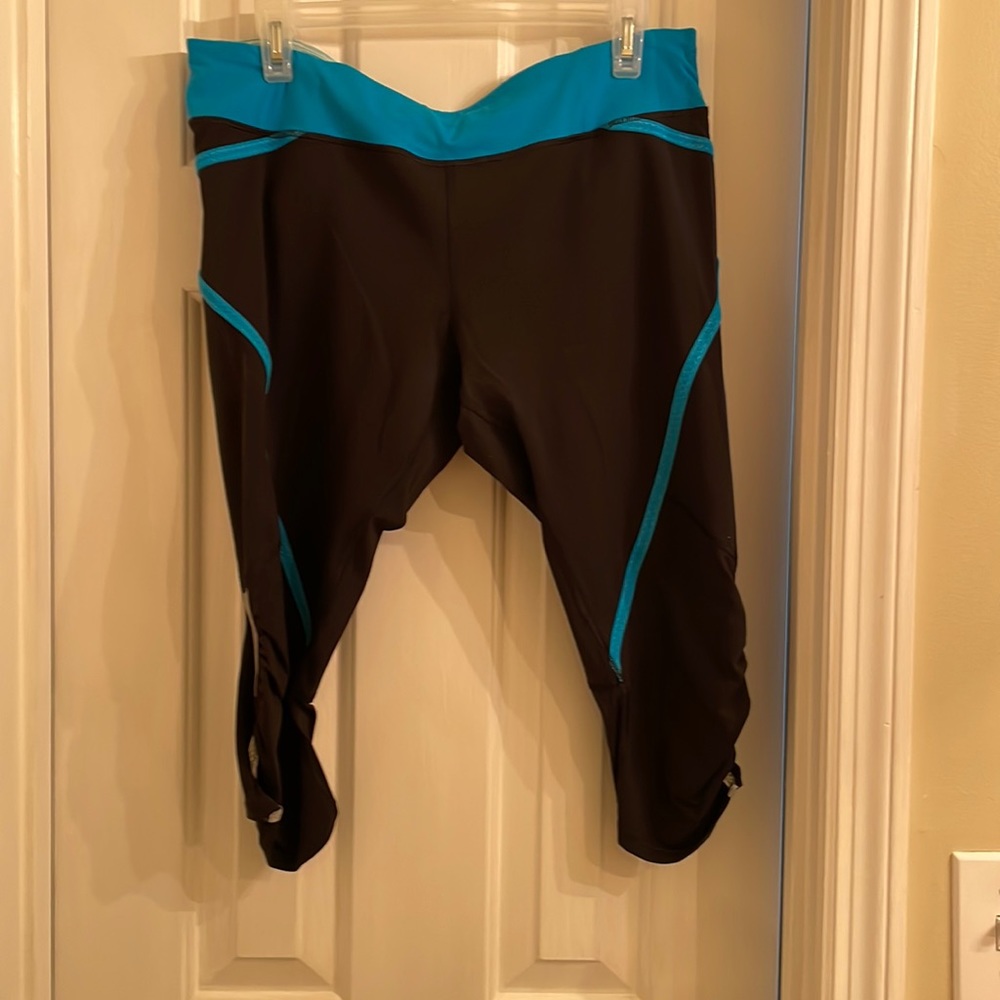 Lululemon capri pants